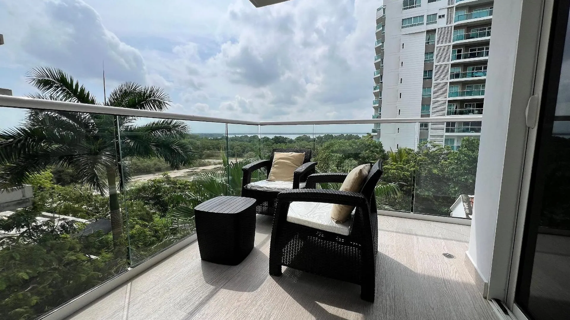 2 Dormitorios junto al mar. Jacuzzi Privado Cartagena