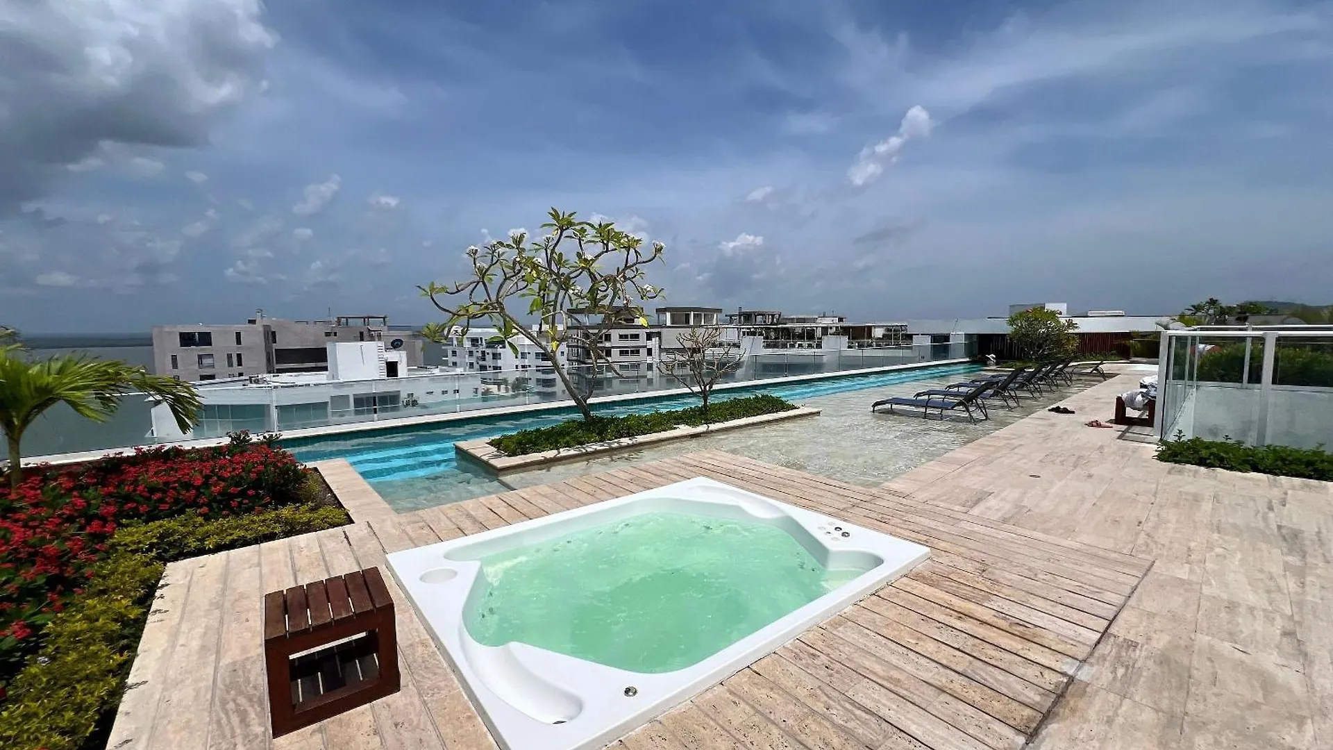 Apartment 2 Dormitorios junto al mar. Jacuzzi Privado