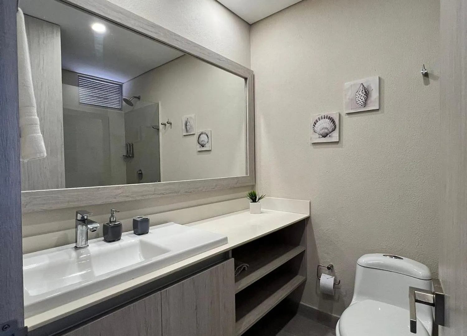 2 Dormitorios junto al mar. Jacuzzi Privado Colombia