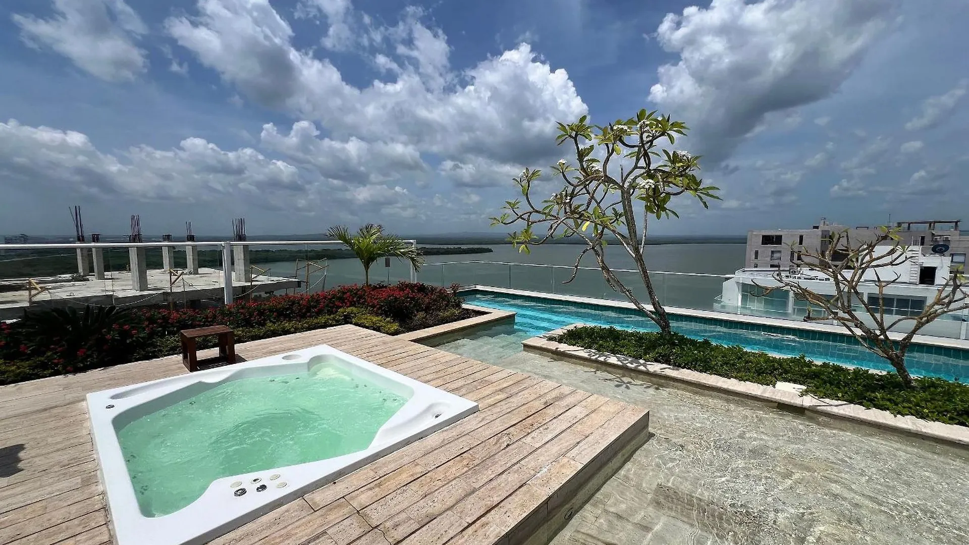 2 Dormitorios junto al mar. Jacuzzi Privado Cartagena